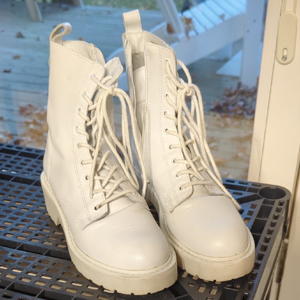 White Lace-Up Women's Boots Steve Madden Tornado